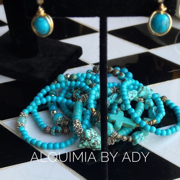 Western luxury studs colorful gold and turquoise statement earrings - Picture 5 of 5